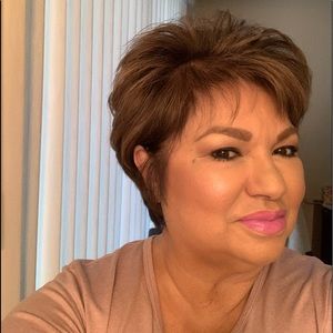 Meet your Posher, Gloria